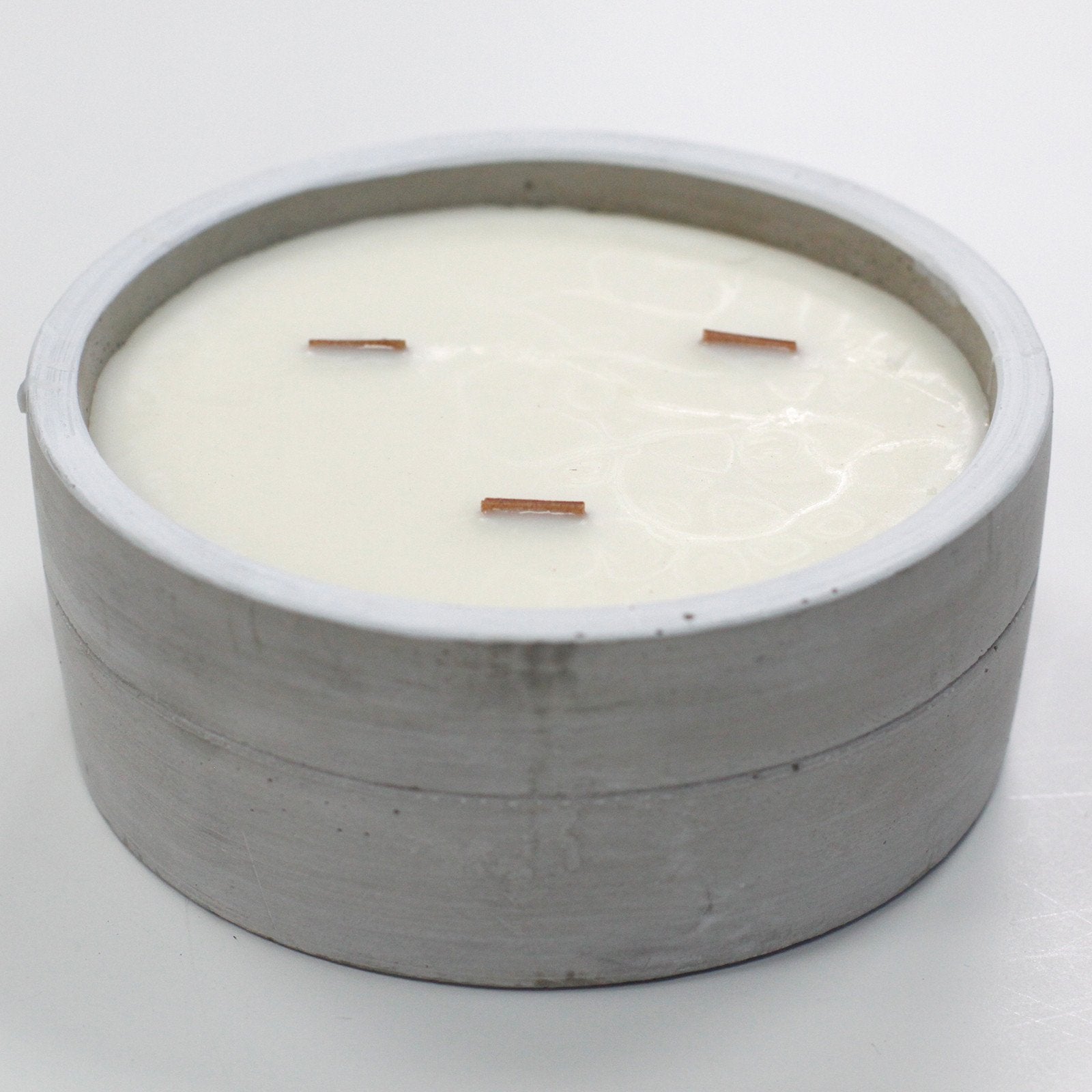 Large Round Patchouli & Dark Amber Candle | #product_category# - OneRoofGifts