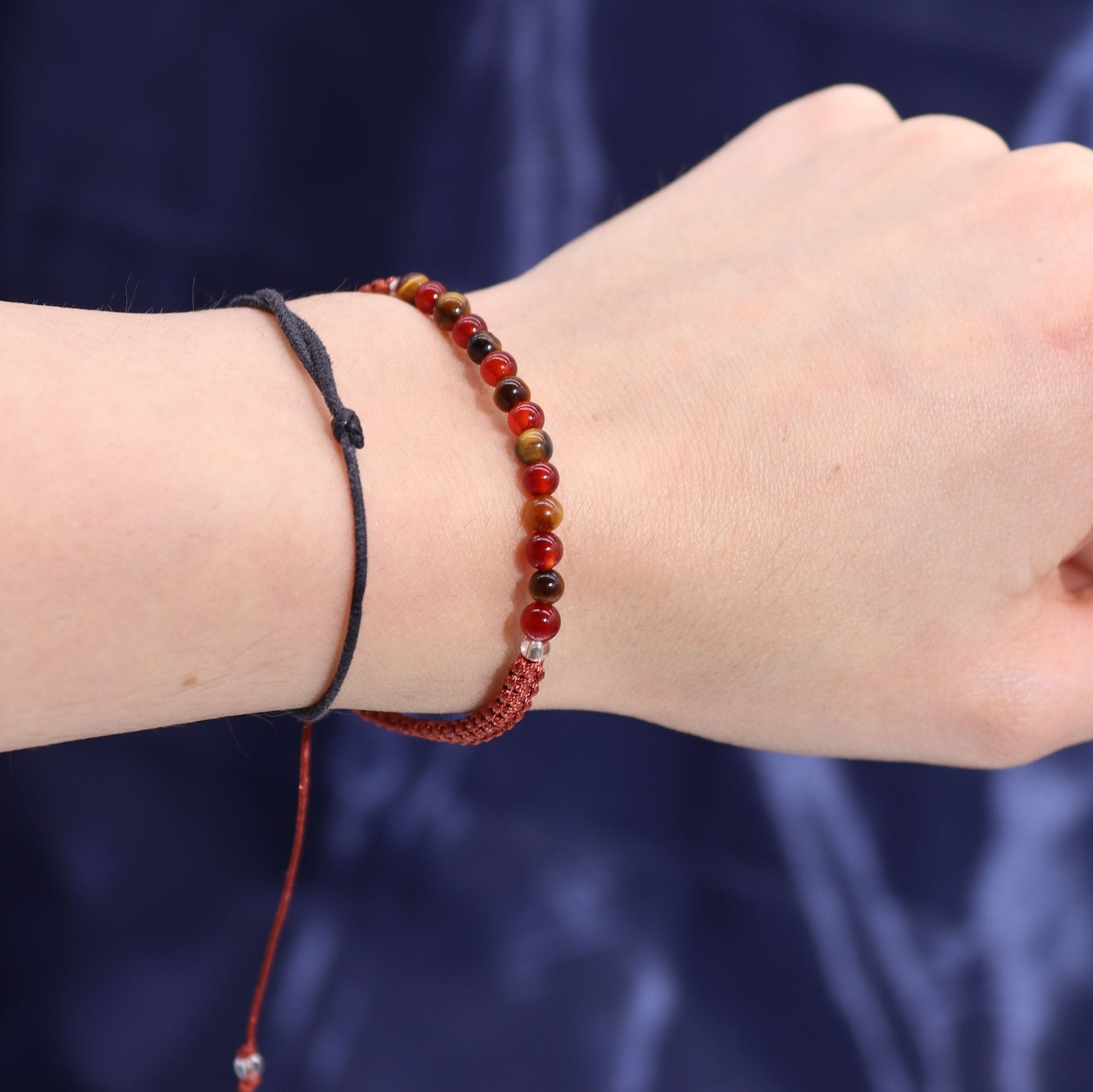 Leo Zodiac Crystal Candle with Gemstone Bracelet | #product_category# - OneRoofGifts