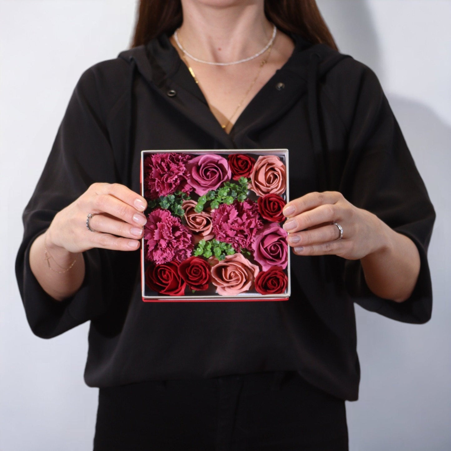 Vintage Roses Square Box | #product_category# - OneRoofGifts